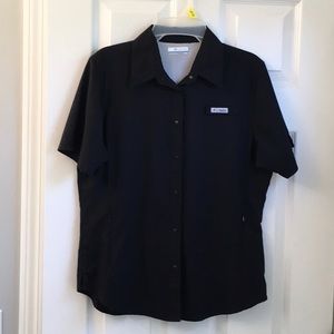 Women’s Columbia PFG Snap Closure Shortsleeve top